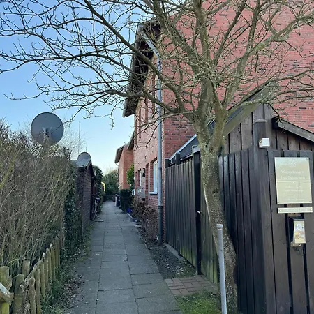 Ferienhaeuser Siedlerstrasse 11 Nordseeglueck *
